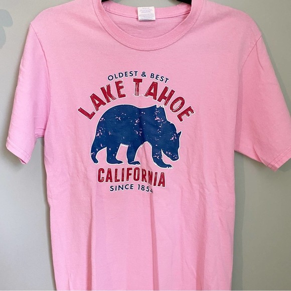 LAKE Tahoe Logo Pink Graphic tee - Picture 2 of 4